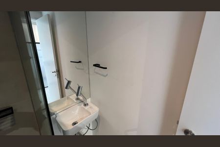 Studio para alugar com 21m², 1 quarto e sem vaga Studio para alugar com 21m², 1 quarto e sem vagaBanheiro