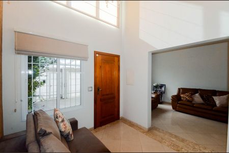 Casa à venda com 175m², 3 quartos e 3 vagasSala