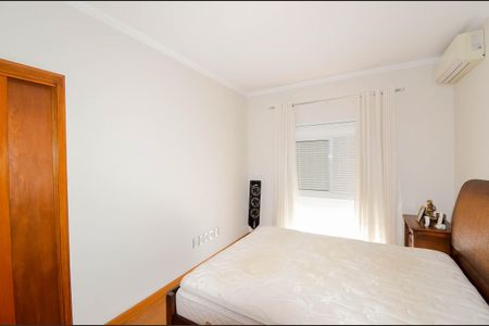 Casa à venda com 175m², 3 quartos e 3 vagasSuíte