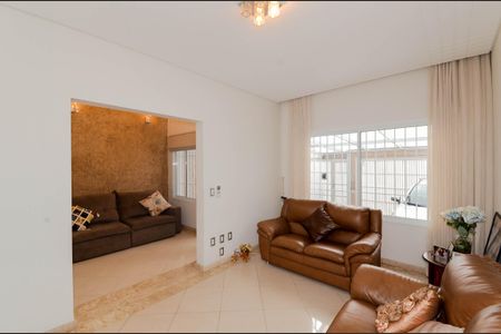 Casa à venda com 175m², 3 quartos e 3 vagasSala de Tv