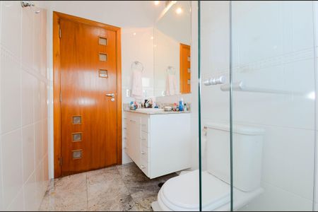 Casa à venda com 175m², 3 quartos e 3 vagasBanheiro Social 