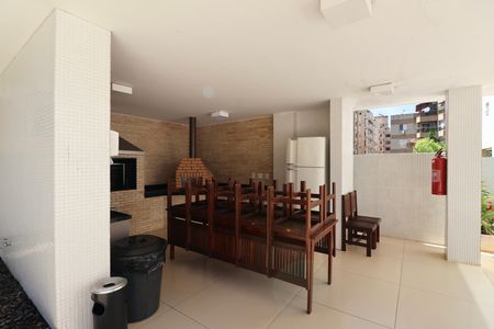 Apartamento para alugar com 106m², 3 quartos e 2 vagas Apartamento para alugar com 106m², 3 quartos e 2 vagasÁrea comum - Churrasqueira