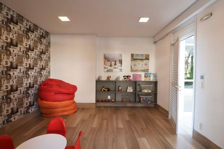 Apartamento para alugar com 106m², 3 quartos e 2 vagas Apartamento para alugar com 106m², 3 quartos e 2 vagasÁrea comum - Brinquedoteca