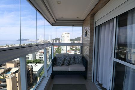 Apartamento para alugar com 106m², 3 quartos e 2 vagas Apartamento para alugar com 106m², 3 quartos e 2 vagasVaranda