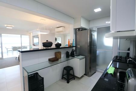 Apartamento para alugar com 106m², 3 quartos e 2 vagas Apartamento para alugar com 106m², 3 quartos e 2 vagasCozinha