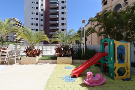 Apartamento para alugar com 106m², 3 quartos e 2 vagas Apartamento para alugar com 106m², 3 quartos e 2 vagasÁrea comum - Playground