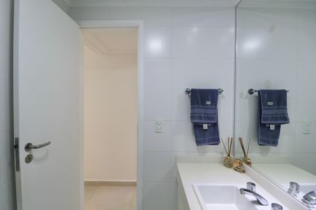 Apartamento para alugar com 106m², 3 quartos e 2 vagas Apartamento para alugar com 106m², 3 quartos e 2 vagasBanheiro Social