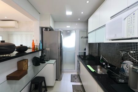 Apartamento para alugar com 106m², 3 quartos e 2 vagas Apartamento para alugar com 106m², 3 quartos e 2 vagasCozinha