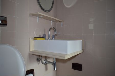 Apartamento à venda com 131m², 3 quartos e 3 vagasBanheiro da Suíte