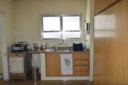 Apartamento à venda com 131m², 3 quartos e 3 vagasCozinha