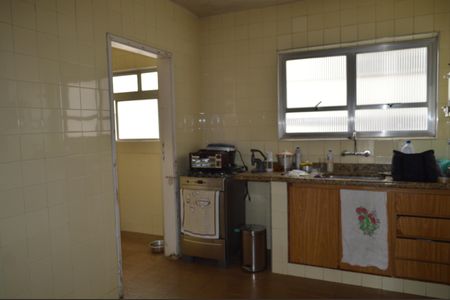 Apartamento à venda com 131m², 3 quartos e 3 vagasCozinha