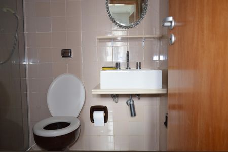 Apartamento à venda com 131m², 3 quartos e 3 vagasBanheiro da Suíte