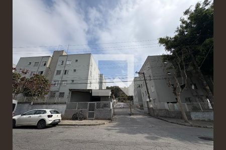 Apartamento à venda com 47m², 2 quartos e 1 vaga Apartamento à venda com 47m², 2 quartos e 1 vagaFachada