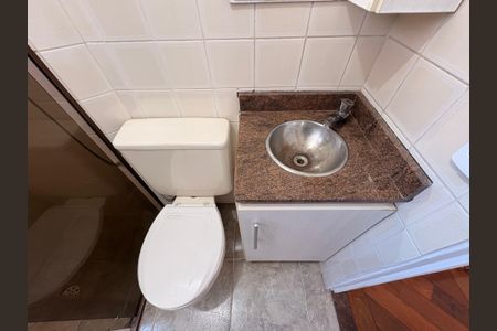 Apartamento à venda com 47m², 2 quartos e 1 vaga Apartamento à venda com 47m², 2 quartos e 1 vagaBanheiro Social