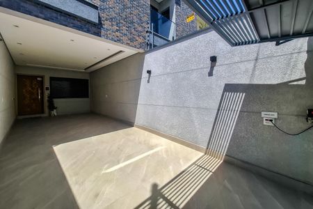 Casa para alugar com 160m², 4 quartos e 2 vagasGaragem / Entrada