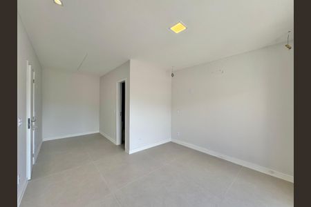 Casa de condomínio à venda com 180m², 4 quartos e 2 vagasSuíte 1