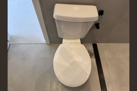 Casa de condomínio à venda com 180m², 4 quartos e 2 vagasSuíte 1 - Banheiro