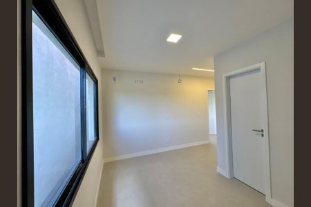 Casa de condomínio à venda com 180m², 4 quartos e 2 vagasSuíte 3