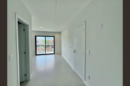 Casa de condomínio à venda com 180m², 4 quartos e 2 vagasSuíte 1