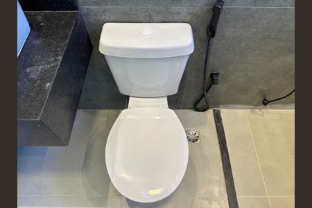 Casa de condomínio à venda com 180m², 4 quartos e 2 vagasSuíte 3 - Banheiro