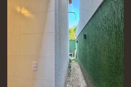 Casa de condomínio à venda com 180m², 4 quartos e 2 vagasÁrea externa