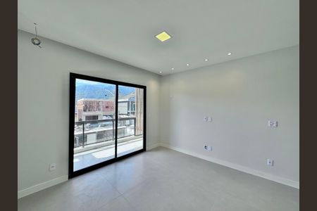 Casa de condomínio à venda com 180m², 4 quartos e 2 vagasSuíte 1