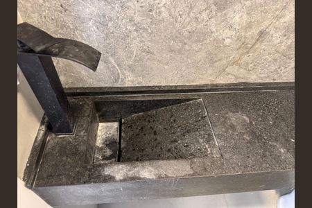 Casa de condomínio à venda com 180m², 4 quartos e 2 vagasSuíte 4 - Banheiro