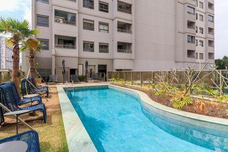 Apartamento à venda com 33m², 1 quarto e sem vaga Apartamento à venda com 33m², 1 quarto e sem vagaÁrea comum - Piscina