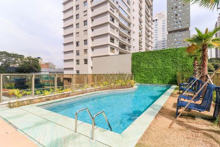 Apartamento à venda com 33m², 1 quarto e sem vaga Apartamento à venda com 33m², 1 quarto e sem vagaÁrea comum - Piscina