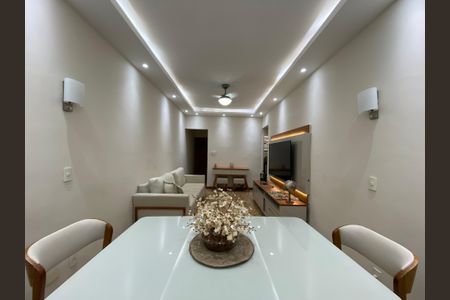 Apartamento à venda com 73m², 2 quartos e 1 vagaSala