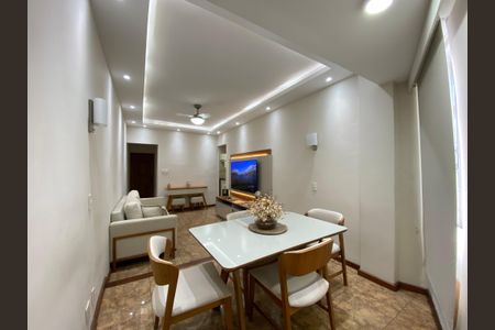 Apartamento à venda com 73m², 2 quartos e 1 vagaSala