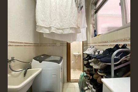 Apartamento à venda com 73m², 2 quartos e 1 vagaÁrea de Serviço