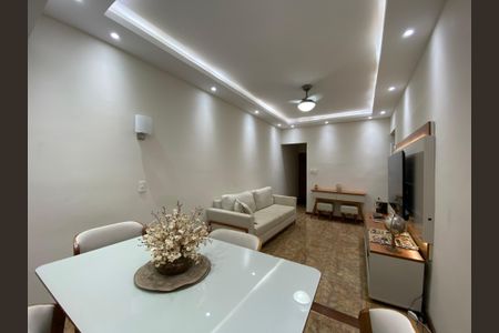 Apartamento à venda com 73m², 2 quartos e 1 vagaSala