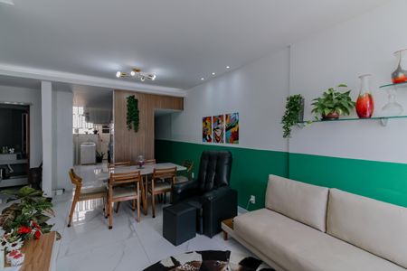 Apartamento à venda com 90m², 3 quartos e sem vaga Apartamento à venda com 90m², 3 quartos e sem vagaSala