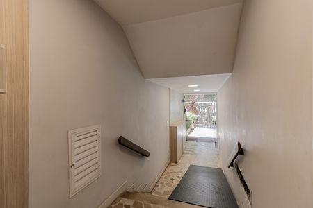 Apartamento à venda com 90m², 3 quartos e sem vaga Apartamento à venda com 90m², 3 quartos e sem vagaHall de entrada