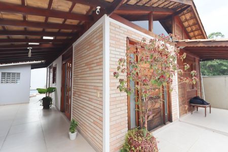 Apartamento à venda com 257m², 2 quartos e 3 vagasQuintal