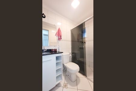 Apartamento à venda com 66m², 2 quartos e 2 vagasBanheiro social