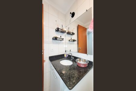 Apartamento à venda com 66m², 2 quartos e 2 vagasBanheiro social