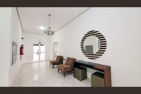 Apartamento à venda com 66m², 2 quartos e 2 vagasHall social