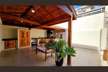 Casa de condomínio à venda com 89m², 3 quartos e 2 vagasQuintal