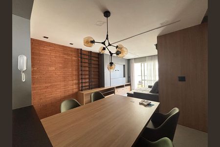 Apartamento para alugar com 70m², 2 quartos e 1 vagaSala