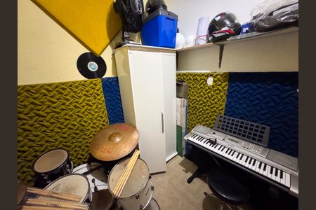 Casa à venda com 305m², 3 quartos e 1 vaga Casa à venda com 305m², 3 quartos e 1 vagaSala de som