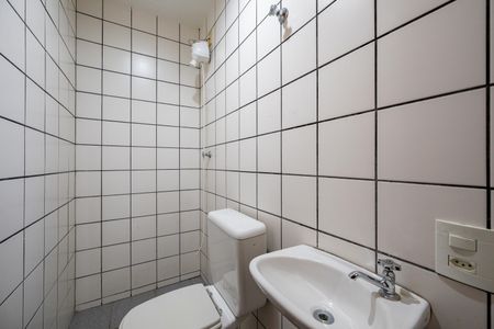 Apartamento para alugar com 250m², 3 quartos e 5 vagasBanheiro de serviço