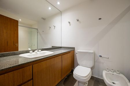 Apartamento para alugar com 250m², 3 quartos e 5 vagasBanheiro
