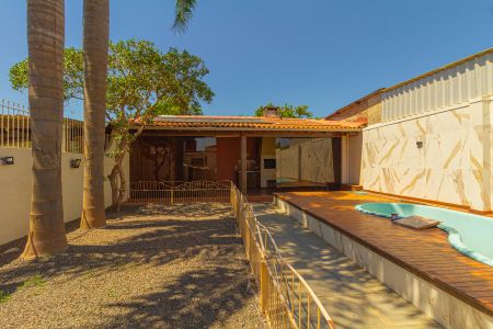 Casa para alugar com 380m², 2 quartos e 2 vagasQuintal