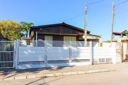 Casa à venda com 380m², 3 quartos e 2 vagasFachada