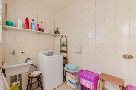 Casa à venda com 170m², 5 quartos e 2 vagasÁrea de Serviço