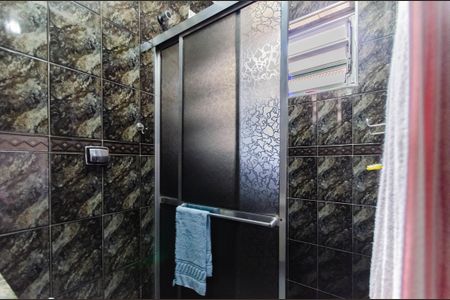 Casa à venda com 170m², 5 quartos e 2 vagasBanheiro da Suíte