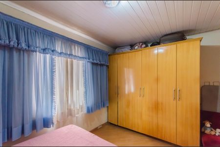 Casa à venda com 170m², 5 quartos e 2 vagasSuíte