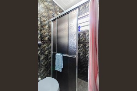 Casa à venda com 170m², 5 quartos e 2 vagasBanheiro da Suíte